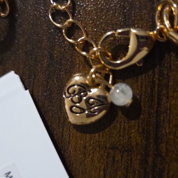 Betsey Johnson Gold and Pink Tulip Necklace - Picture 4 of 5